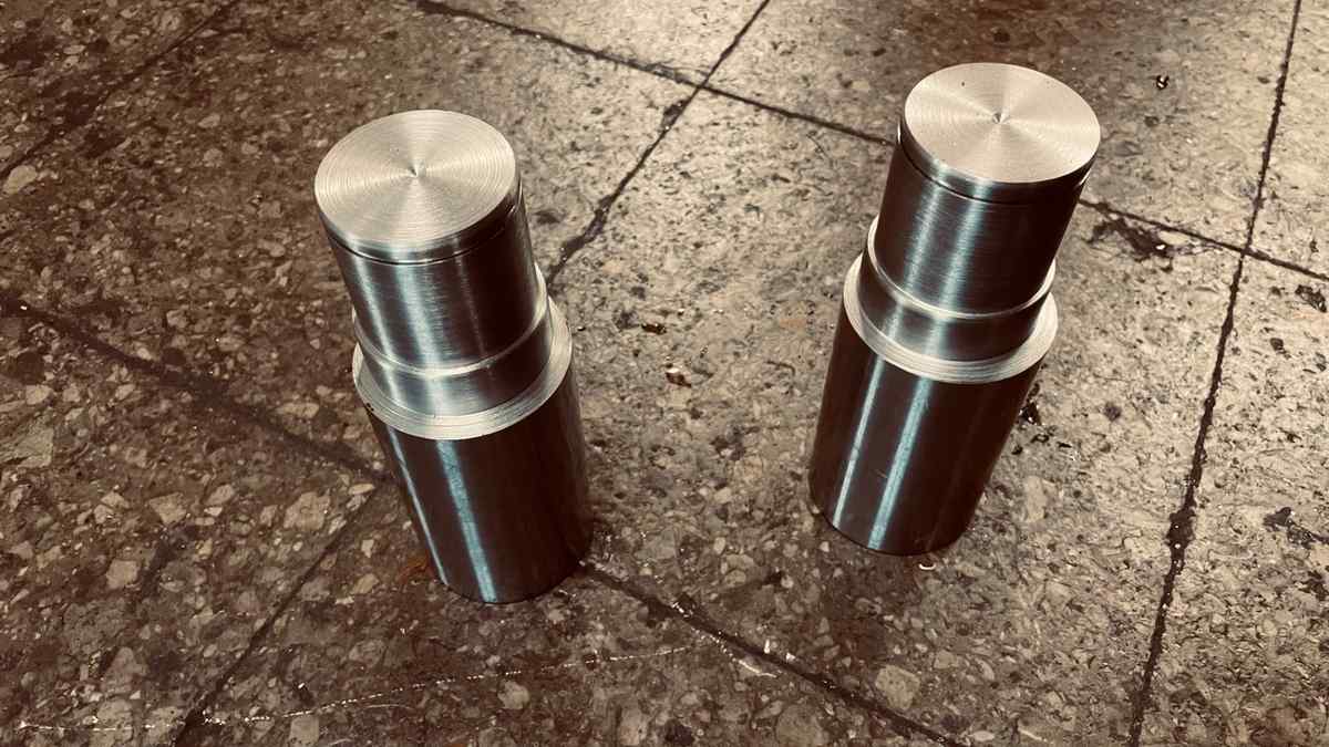 Astmeliste tappide paar – Coverty metallitööd