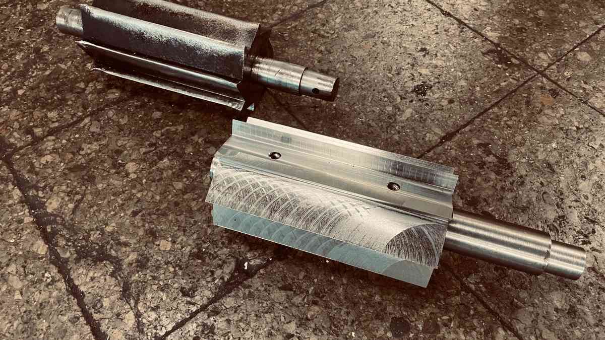 Puidutööstuse freespea taastamine – Coverty metallitööd (2/3)
